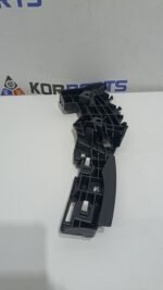 Кронштейн бічний переднього бампера, правий Hyundai IONIQ 5 Front Bumper Side Bracket Right 86552GI000 - Зображення 3