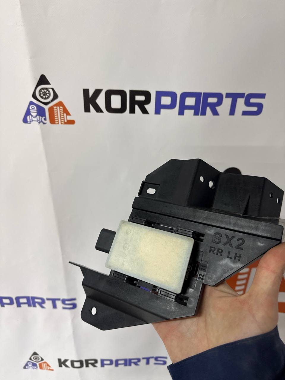 agacagiaaxkbaaibe2ld Hyundai KONA UNIT ASSY-REAR CORNER RADAR,LH Радар заднього кута в зборі, лівий 99140BE000 - Зображення 1