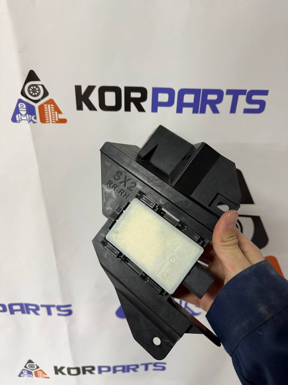 agacagiaaxkbaaibewld Hyundai KONA UNIT ASSY-REAR CORNER RADAR,RH Радар заднього кута в зборі, правий 99150BE000 - Зображення 1