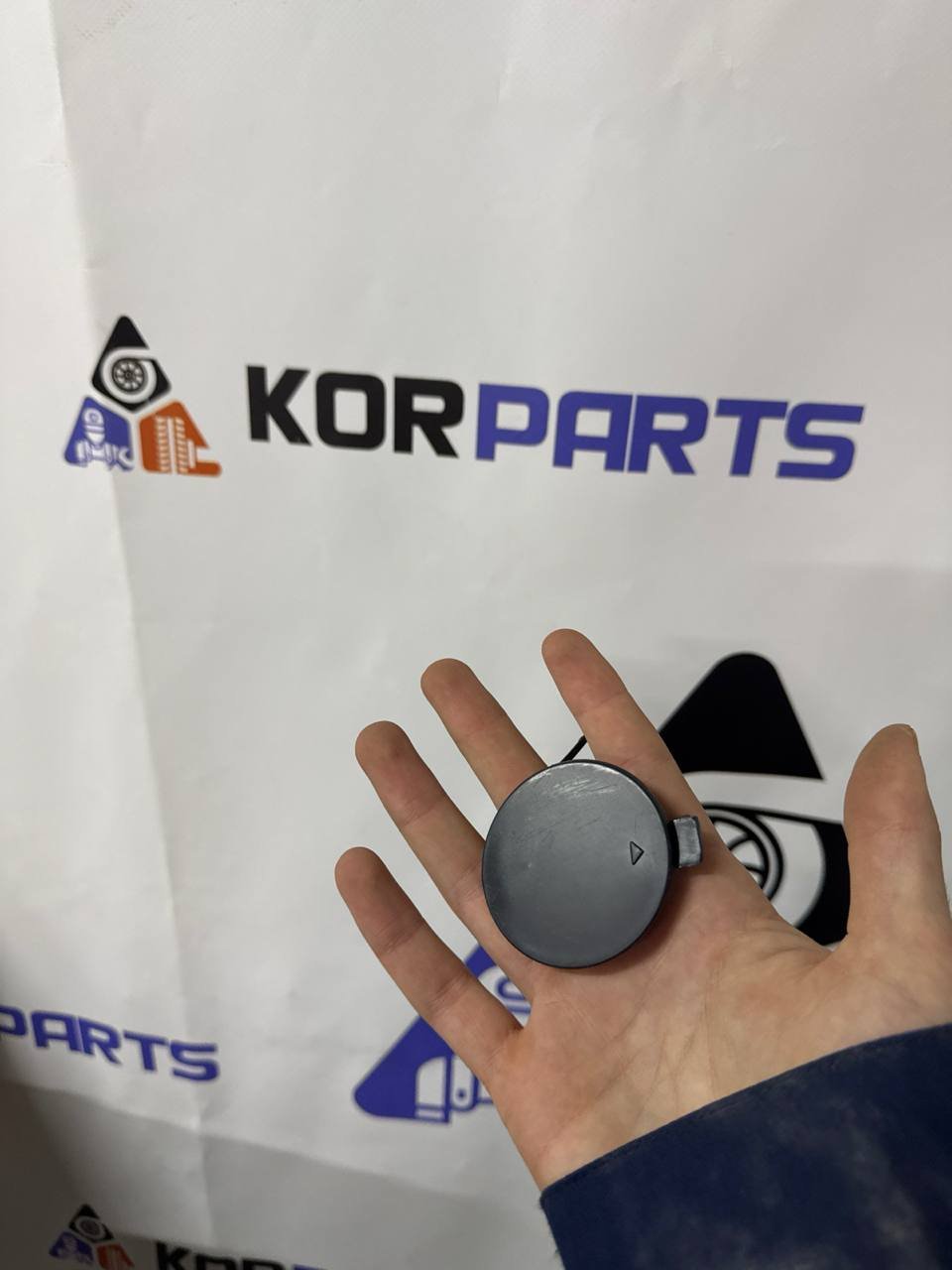 agacagiaaxkbaaid2mlh Заглушка буксирувального крюка Hyundai IONIQ 6 86588KL000 - Зображення 1