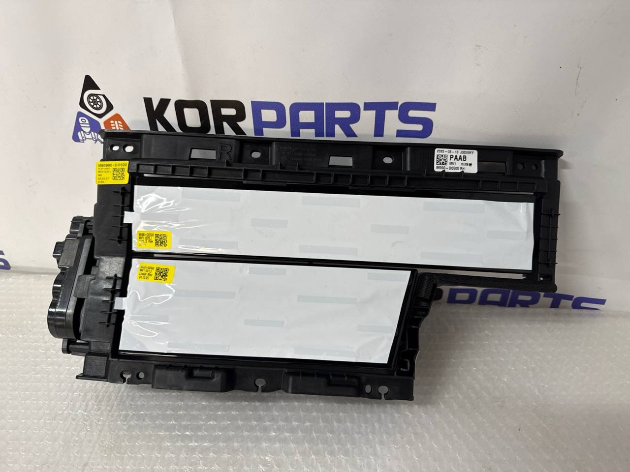 agacagiaaxkbaaies2lh KIA EV9 FLAP ASSY-ACTIVE AIR UPR,RH Верхній вузол активних повітряних заслінок, права 86990DO500 - Зображення 1