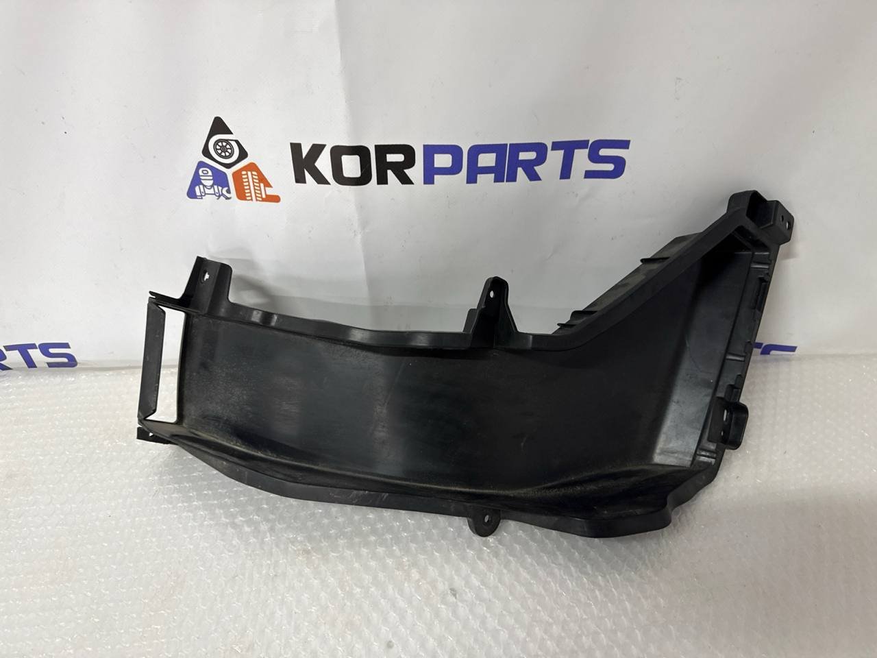 agacagiaaxkbaaievwlh KIA EV9 AIR DUCT-FR BUMPER,RH Повітровід переднього бампера, правий 86542DO500 - Зображення 1