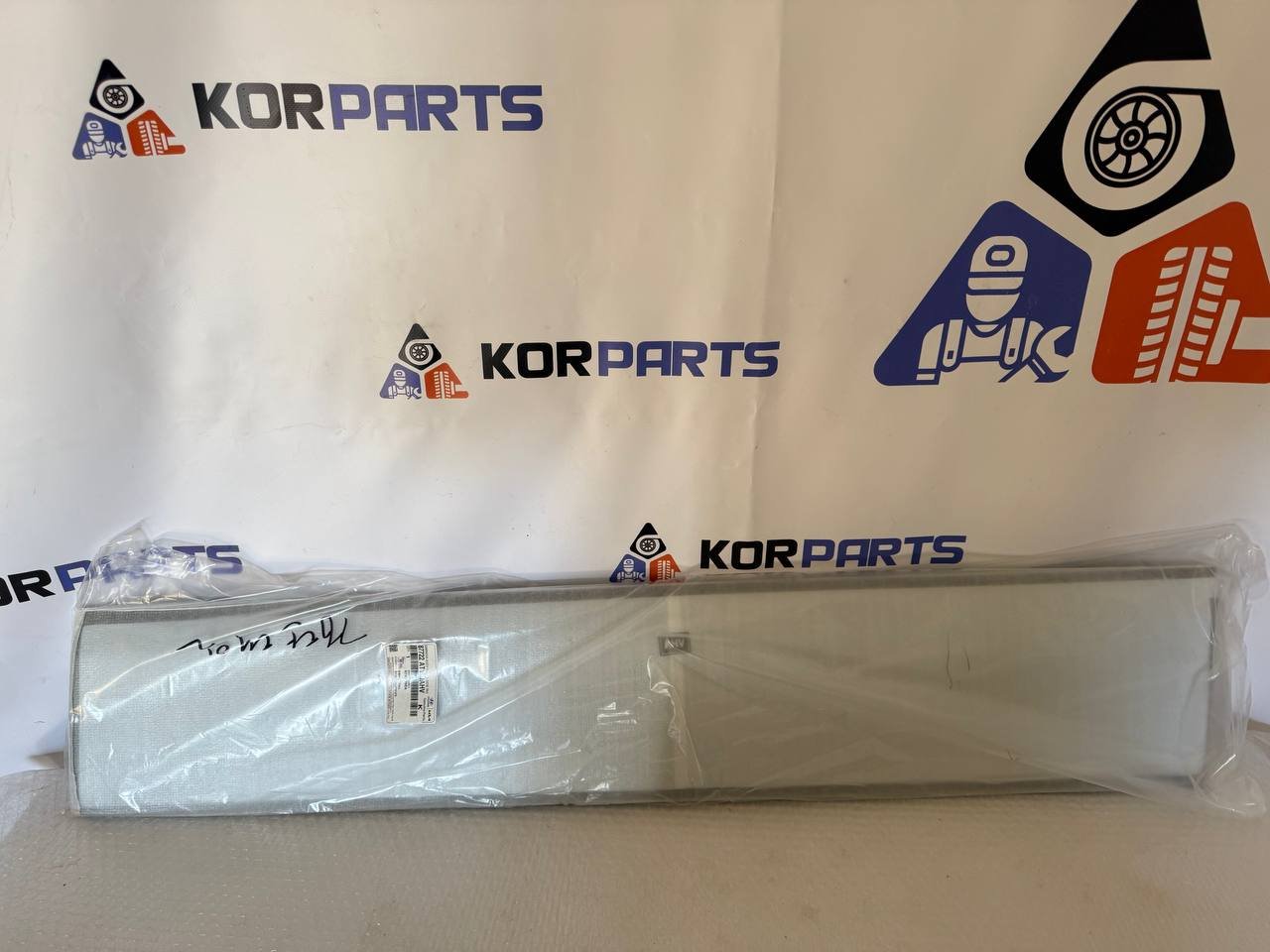 agacagiaaxkbaaih7glk KIA NIRO GARNISH ASSY-FR DR SIDE RH Молдинг передніх правих дверей 87722AT100AHV - Зображення 1