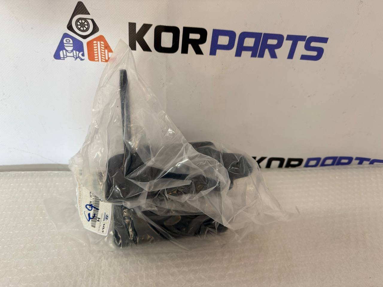 agacagiaaxkbaaircmlu Hyundai Santa Fe MX5 STAY-RR BUMPER RH Кронштейн кріплення заднього бампера, правий 86642P6000 - Зображення 1
