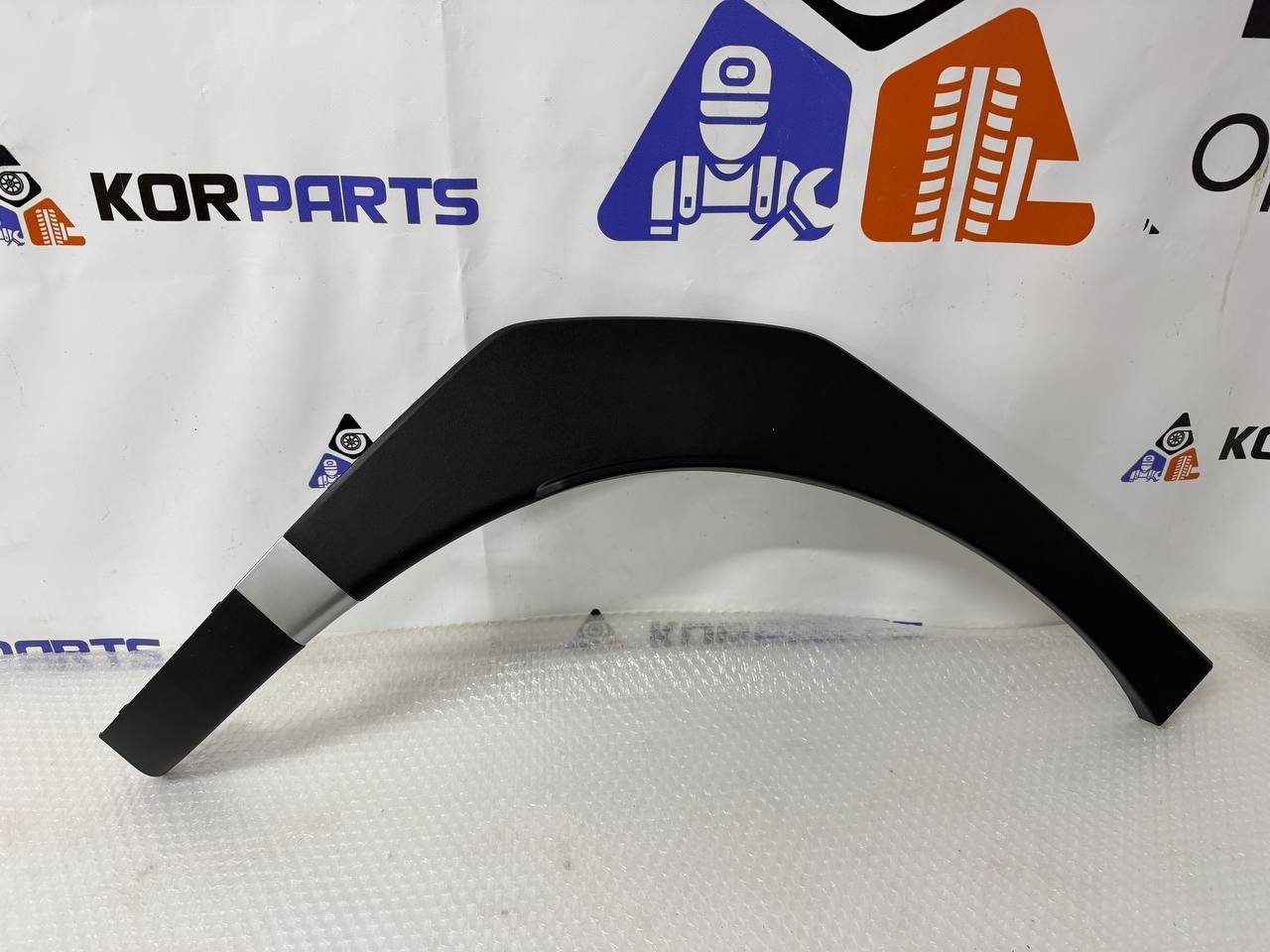 agacagiaaxkbaais3wlw Hyundai Santa Fe MX5 GARNISH ASSY-QTR SIDE,RH Накладка заднього правого крила (чверті) 87742P6020XAA - Зображення 1