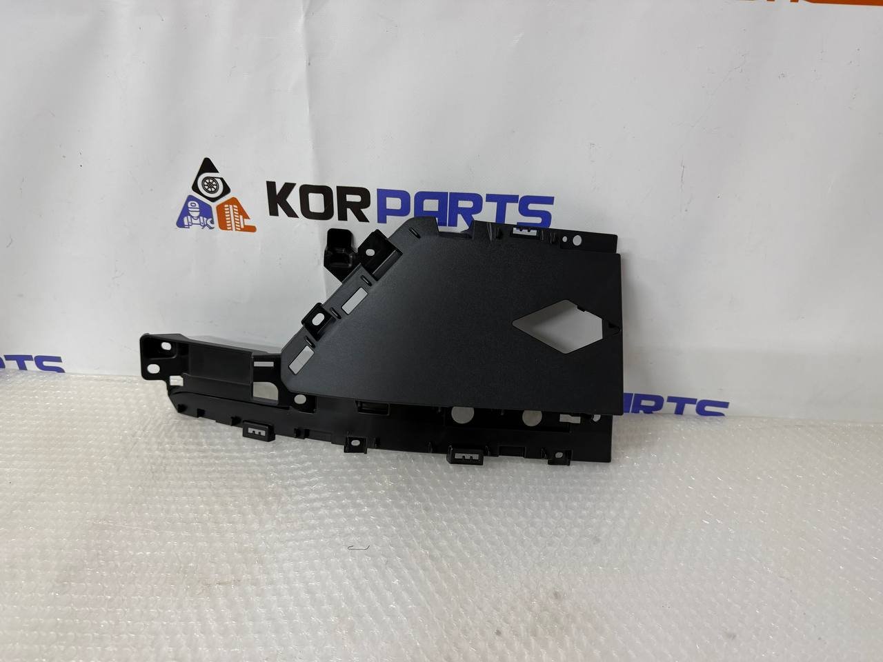 agacagiaaxkbaaiwkmma Genesis GV70 EV MOULDING-FRONT BUMPER,RH Молдинг переднього бампера, правий 86596ds000 - Зображення 1