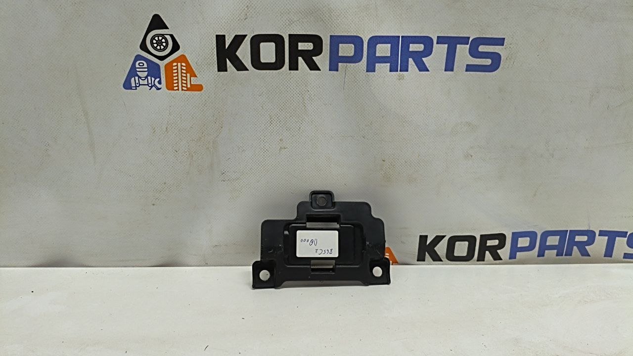 q6xFYNMsVTWlLdiVQ8VM95LAs5lbagFq Кронштейн переднього бампера бічний правий Kia EV9 Front Bumper Side Bracket Right 865C2DO000 - Зображення 1