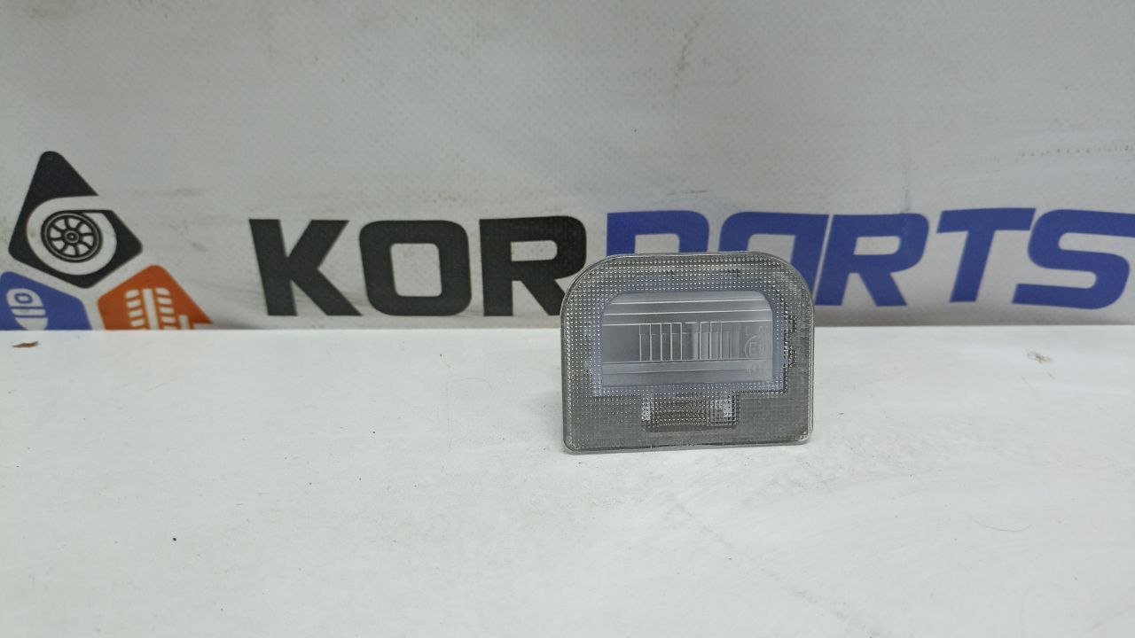 s50gbfxprvg0kayfmcunef0nr2wpxvql Ліхтар освітлення номерного знака Hyundai i30 License plate lamp 92501d4000 - Зображення 1