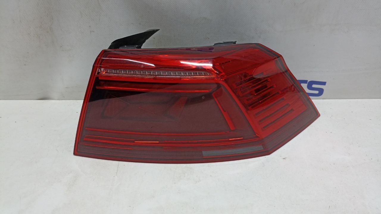 8bAnVH0UBlMvYQlCyS3YpQkIaSJ7mcwn Volkswagen Passat B8 Variant (3G5, 2015–2019) світлодіодний задній ліхтар правий зовнішній 3G5945208F - Зображення 1