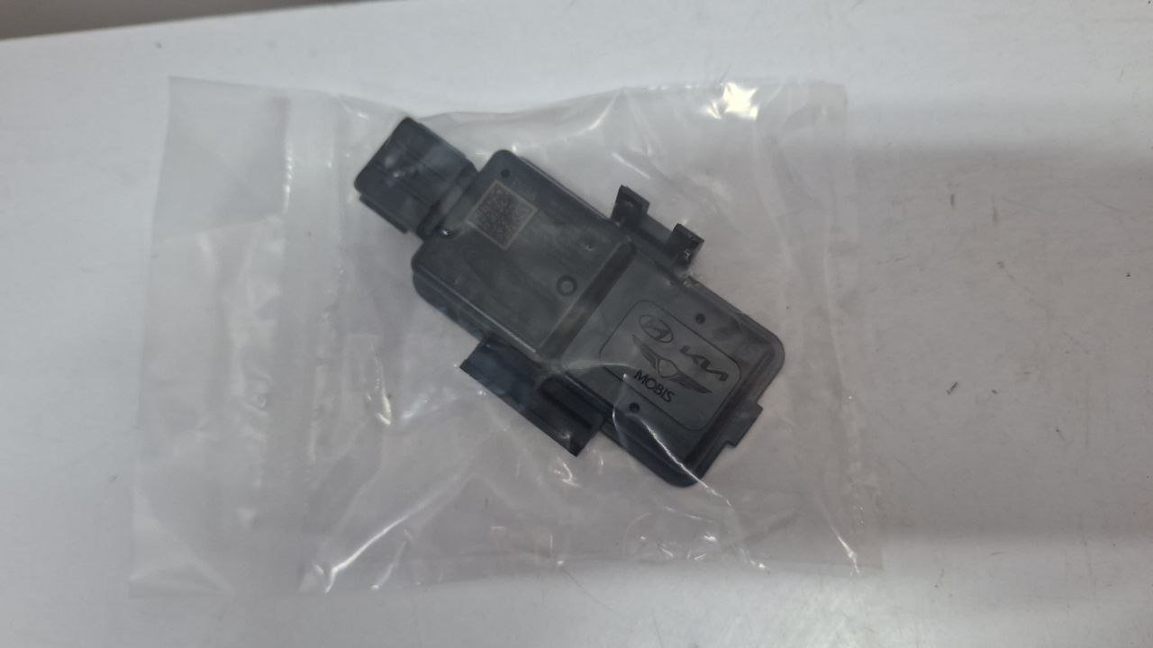 93wp0x5wiScROwATkkWvmGsQMWPEZrKU Вузол ультраширокосмугового зв'язку (UWB) Hyundai Santa Fe MX5 Ultra wideband (UWB) unit 955D0P6000 - Зображення 1