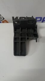 Кронштейн переднього бампера бічний (підсилювач) правий Genesis GV70 EV Front bumper side reinforcement bracket Right 86556DS000