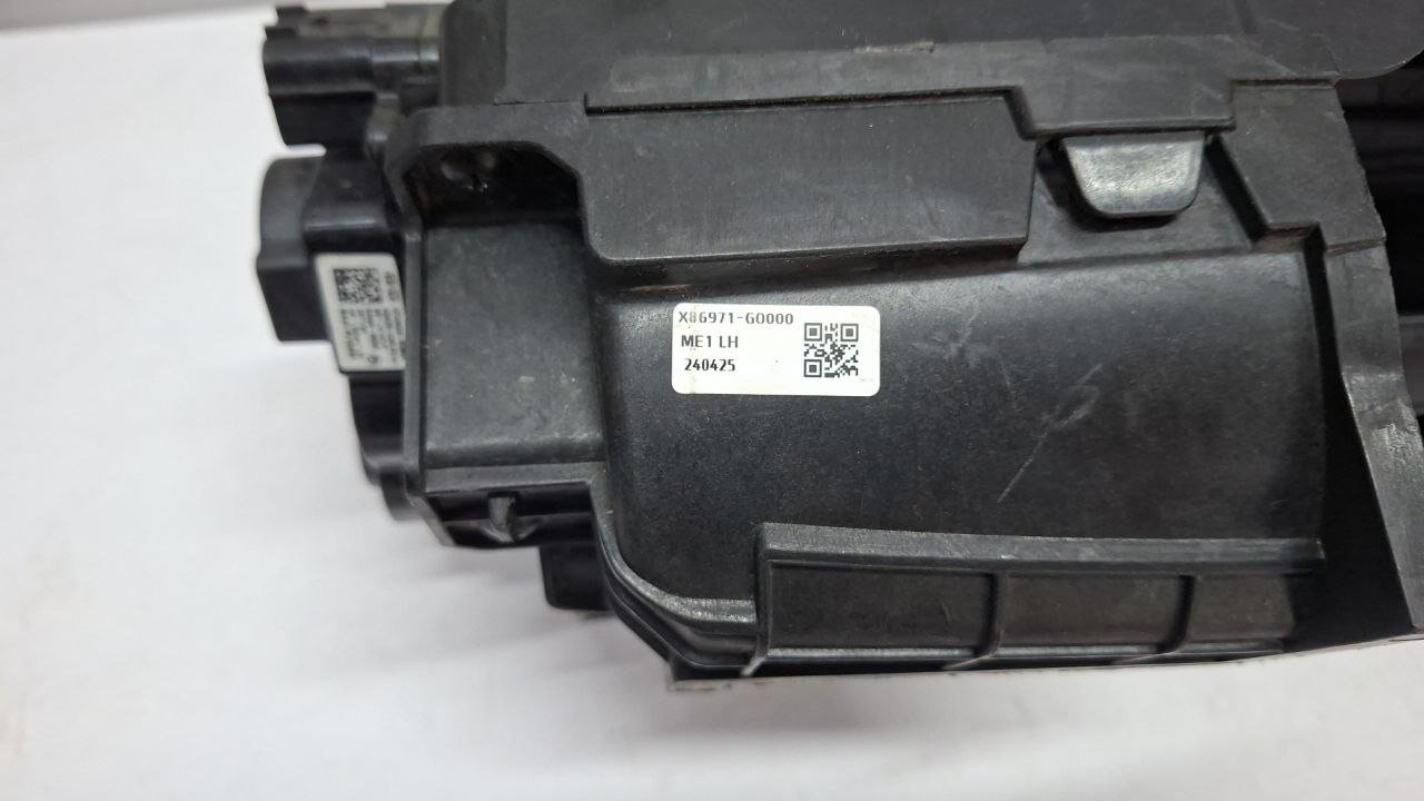 il1u1it48xjeihdghkhplg0xulkg8hyg Заслінка активного повітрозабірника ліва Hyundai IONIQ 9 86980GO500 - Зображення 1