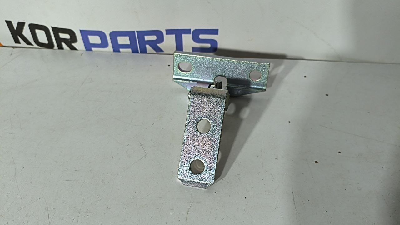 nqkvgz32mitzl67fmxgaewkflvlwnaln Завіса задніх дверей нижня права Hyundai IONIQ 9 Rear door lower hinge RH 77925GO000 - Зображення 1