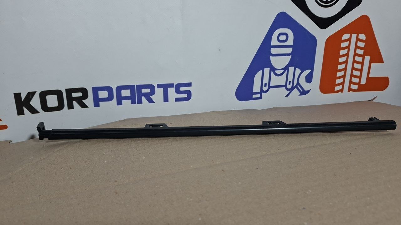 frqbocl8jd84tnrrptf8w4jeqxy2ebl6 Молдинг (накладка) заднього бампера Hyundai IONIQ 6 Rear Bumper Molding 86618KL000 - Зображення 1
