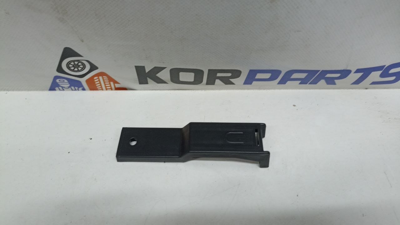 OASGUglZhkZvTg95mnrNTEUH1UGcxnvI Hyundai Santa Fe MX5 Кронштейн кріплення верхньої балки заднього бампера 86633P6000 - Зображення 1